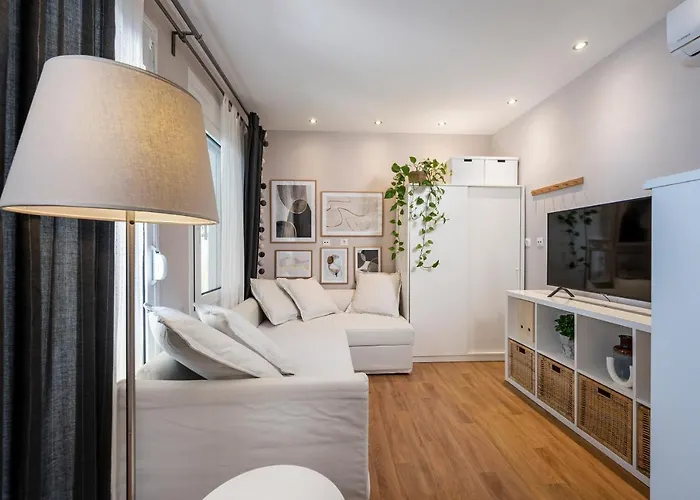 Ocean Breeze Suite 1Min To Beach