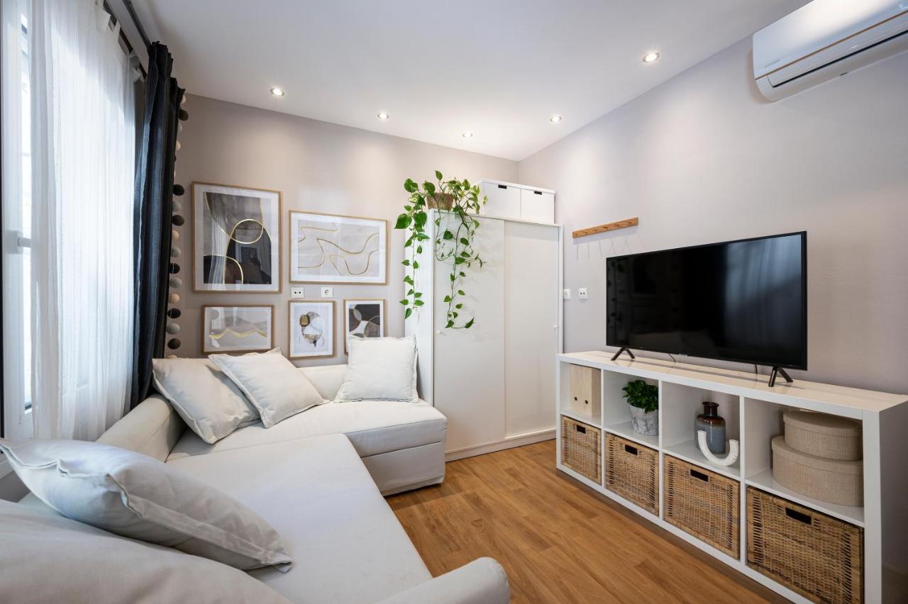 Apartment Ocean Breeze 1min To *